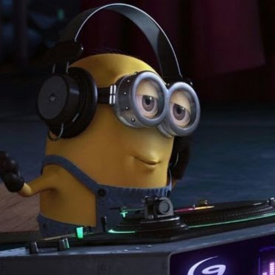 Musical Minion Guitar and Piano - YouTube