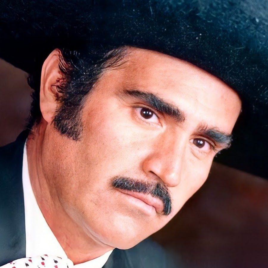 Vicente Fernández: El Charro De Huentitán - YouTube