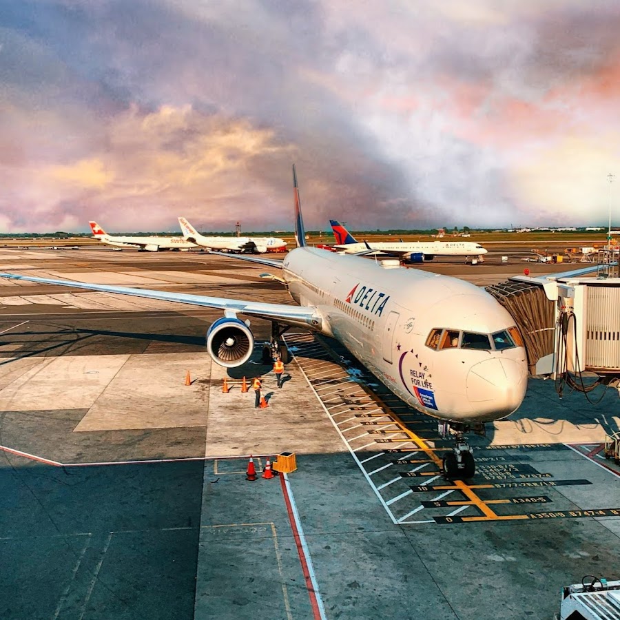 Gemini Jets 777 YouTube