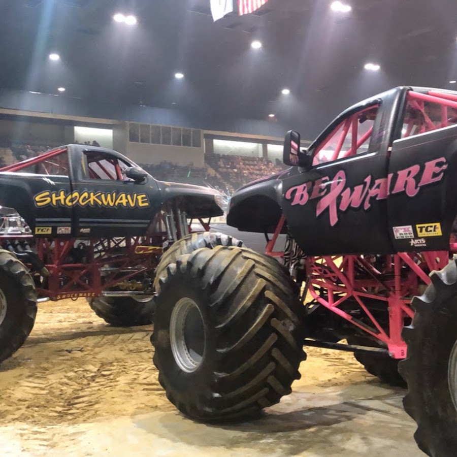 Us Monster Truck La Queue En Brie