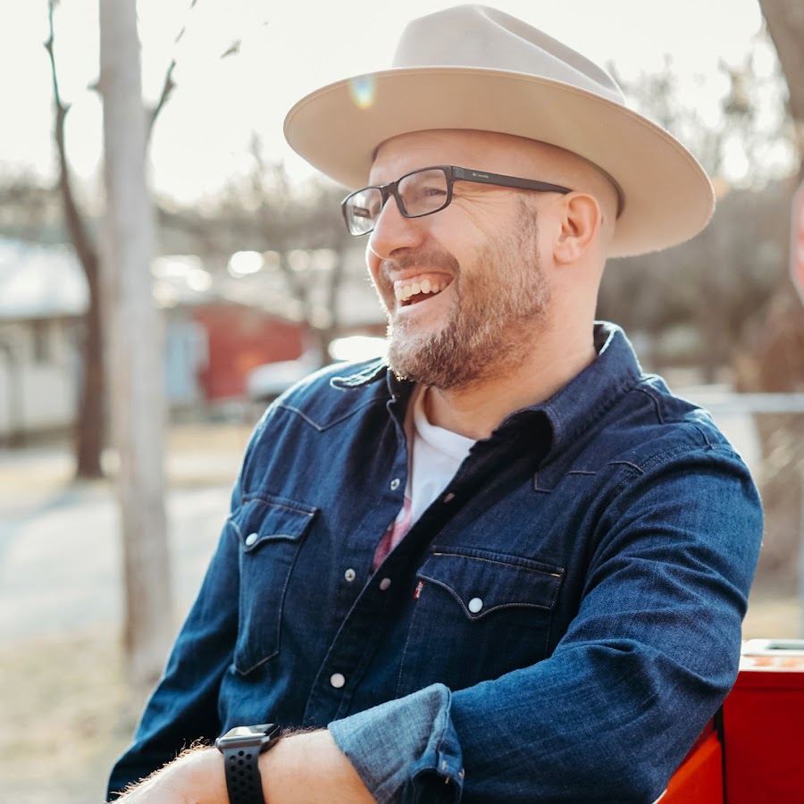 Э лонгворт писательница. Роберт оксфордский. Джон фолл кукловод арт. Джек файрвуд. John fell.