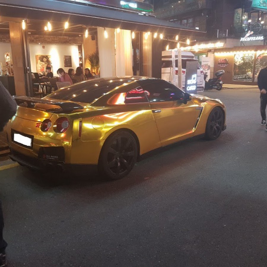 Nissan gtr 800