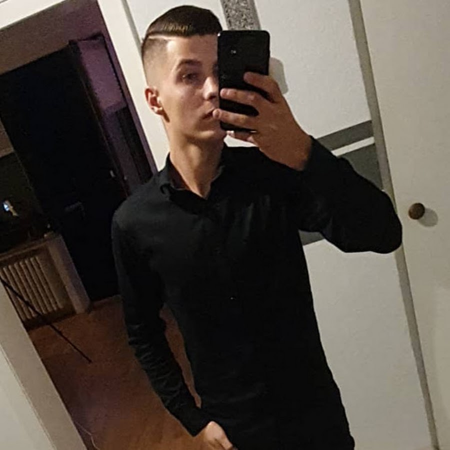Wieso Tust Du Dir Das An Lyrics