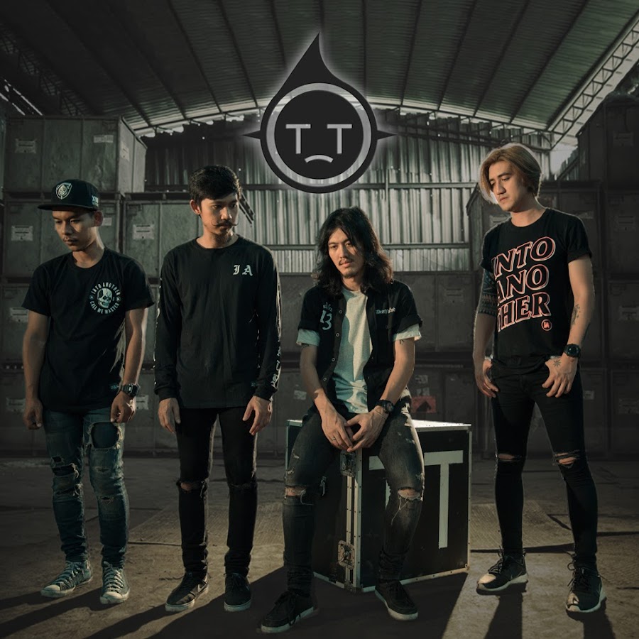 E. One live in stockholm 2014. T. Band. T.