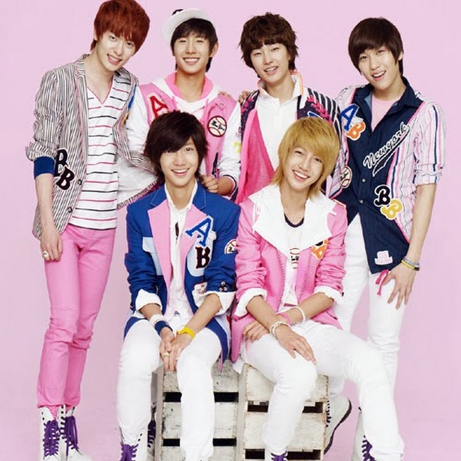 Группа k 6. Группа boyfriend. Boyfriend группа корейская. Группа бойфренд Корея. Корейские мальчиковые группы.