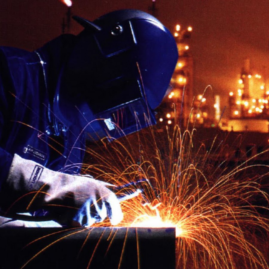 Сварщик 3 разряда. Сварка 3 разряда. Сварщик. Электрогазосварщик ручной дуговой сварки. Сварочные работы.
