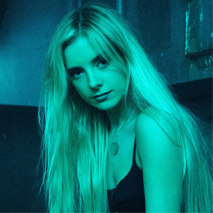 Chloe Adams - YouTube