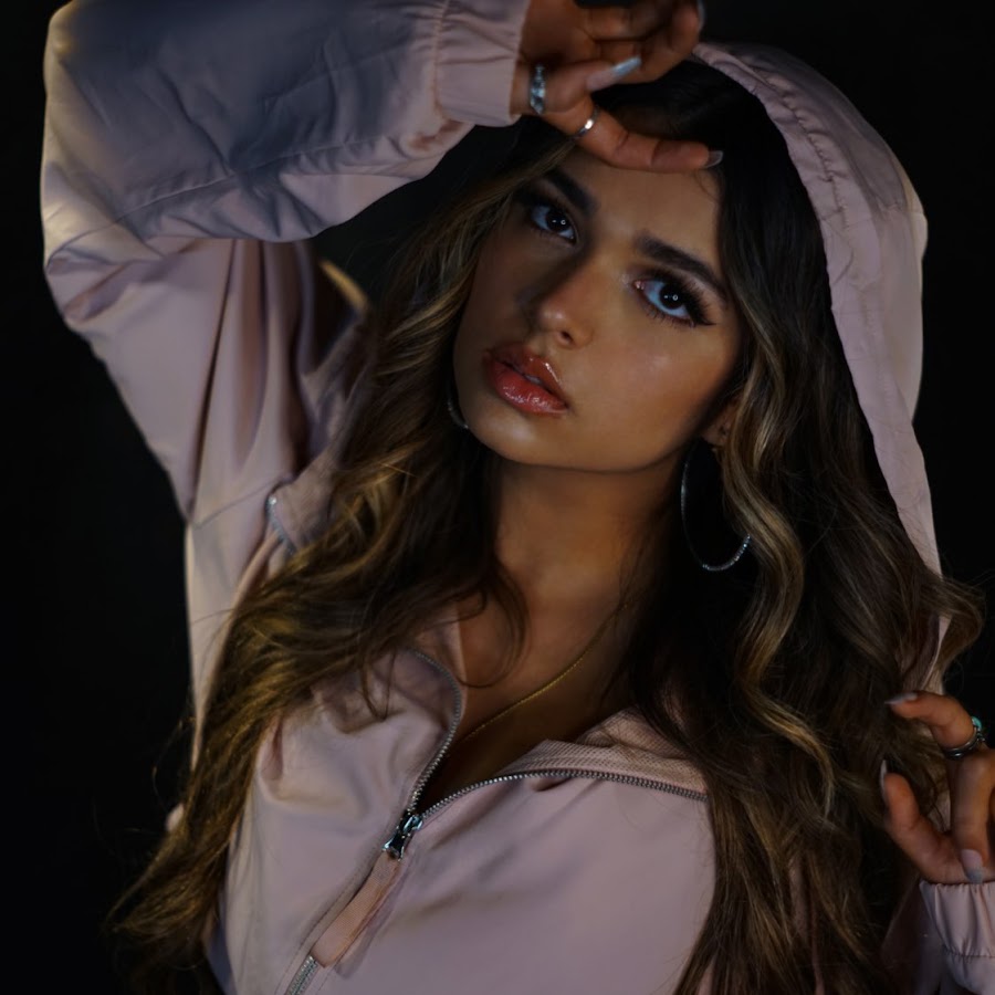 Tess MonPere - YouTube