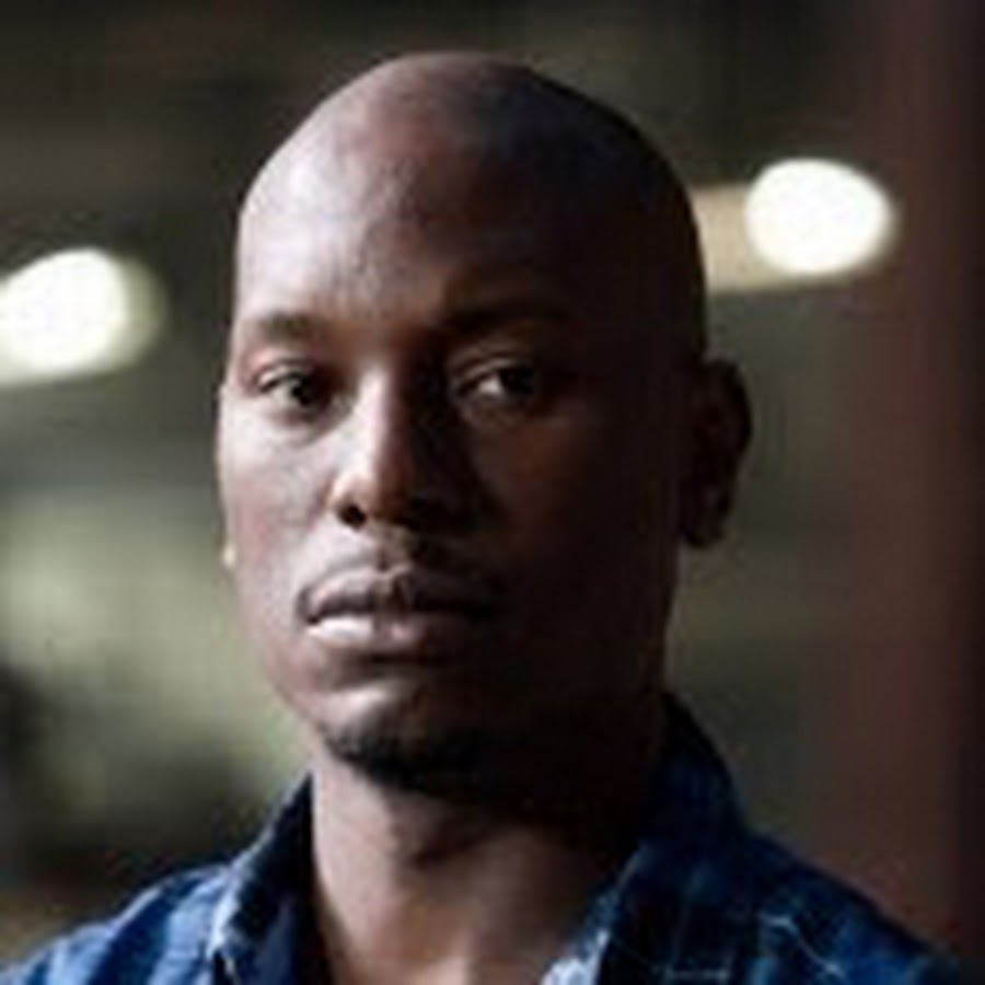 Jason statham форсаж. Пол уокер мишель родригес форсаж 1. Пол уокер с эклипсом фото. Как зовут актера из форсажа. Роман пирс форсаж.