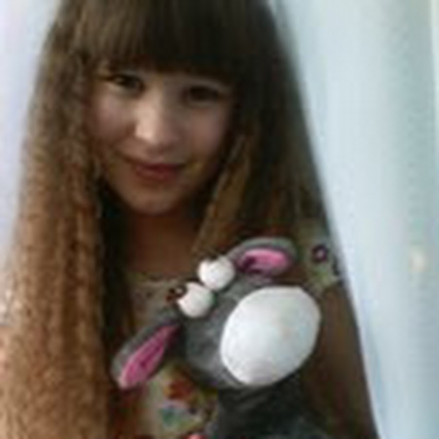 Dasha Savinova - YouTube