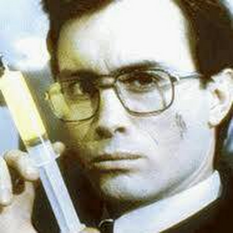 Герберт уэст реаниматор 1985. Герберт уэст: реаниматор (2017). Герберт уэст реаниматор 1985. Герберт уэст реаниматор. Герберт уэст реаниматор.