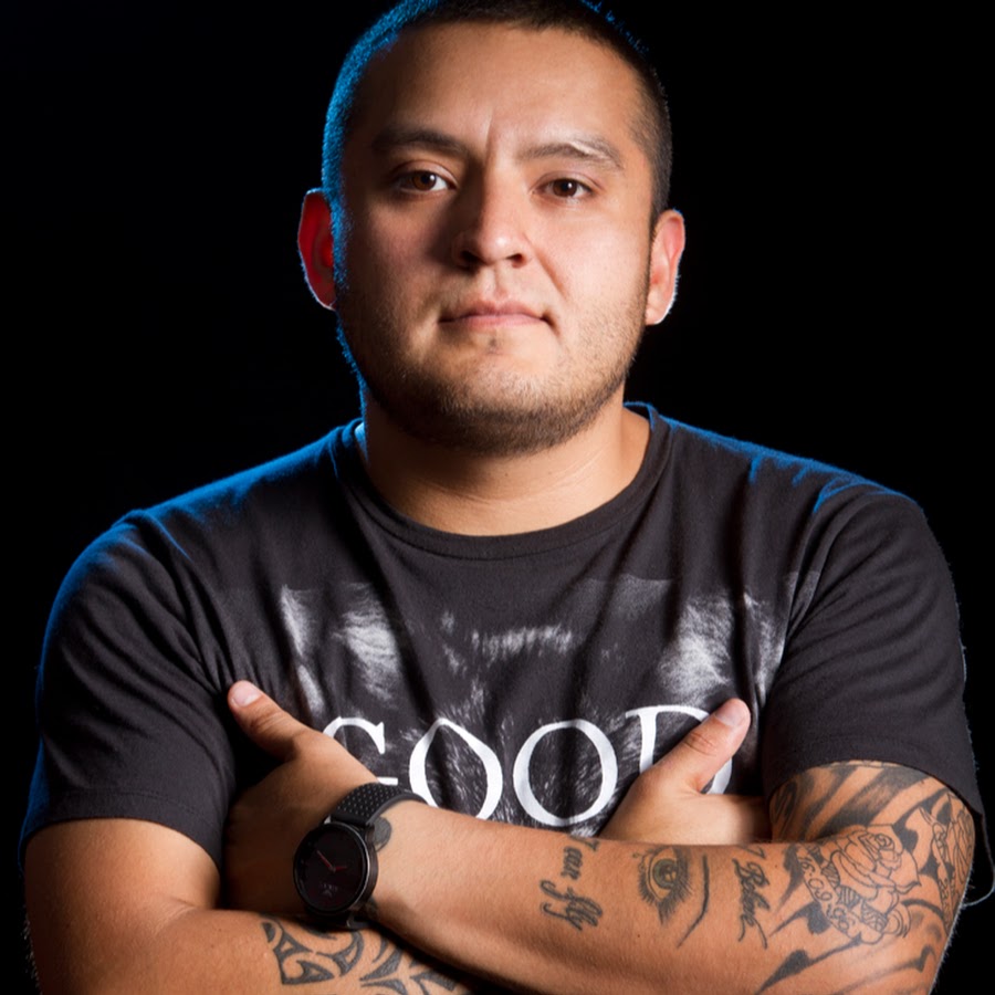 Philips dj. Девушка диджей. Диджей миксоид. Диджей авичи. Освещение philips dmx.