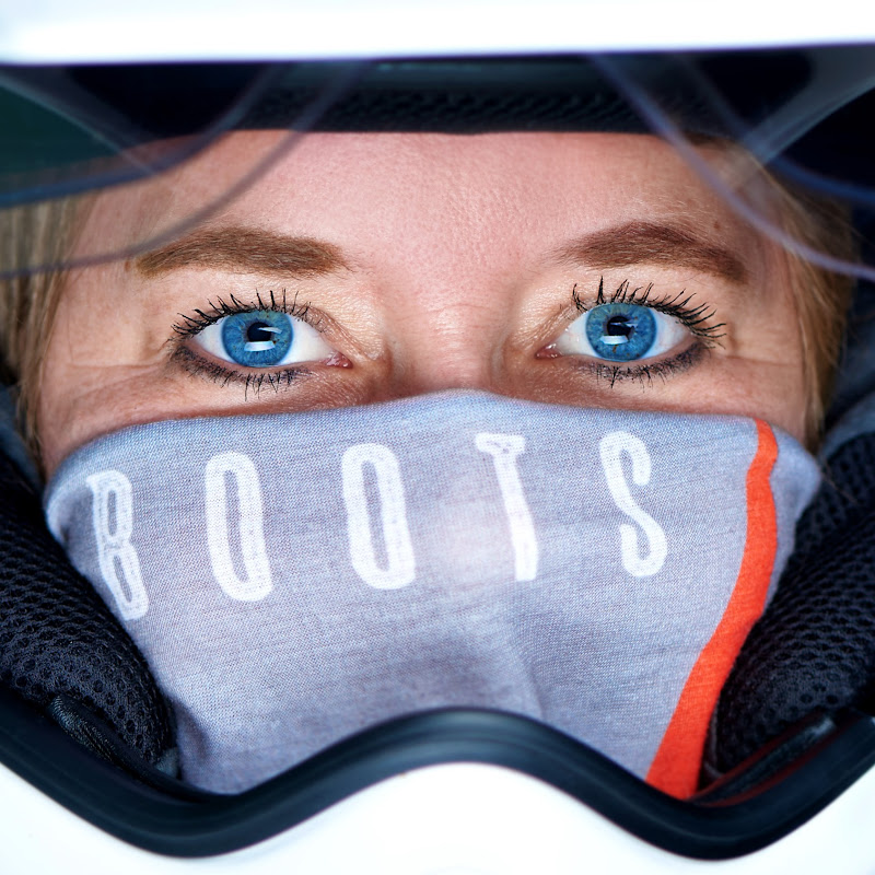 Itchy Boots Net Worth & Earnings (2022)