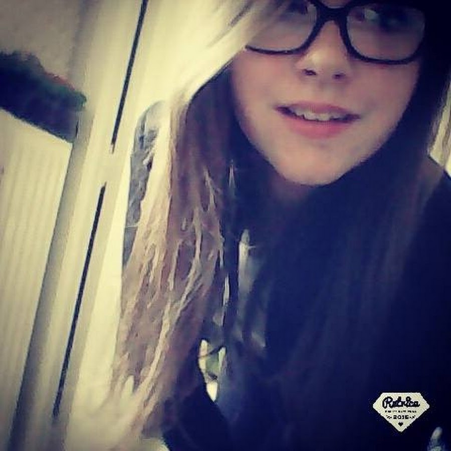 Margot Mama - YouTube