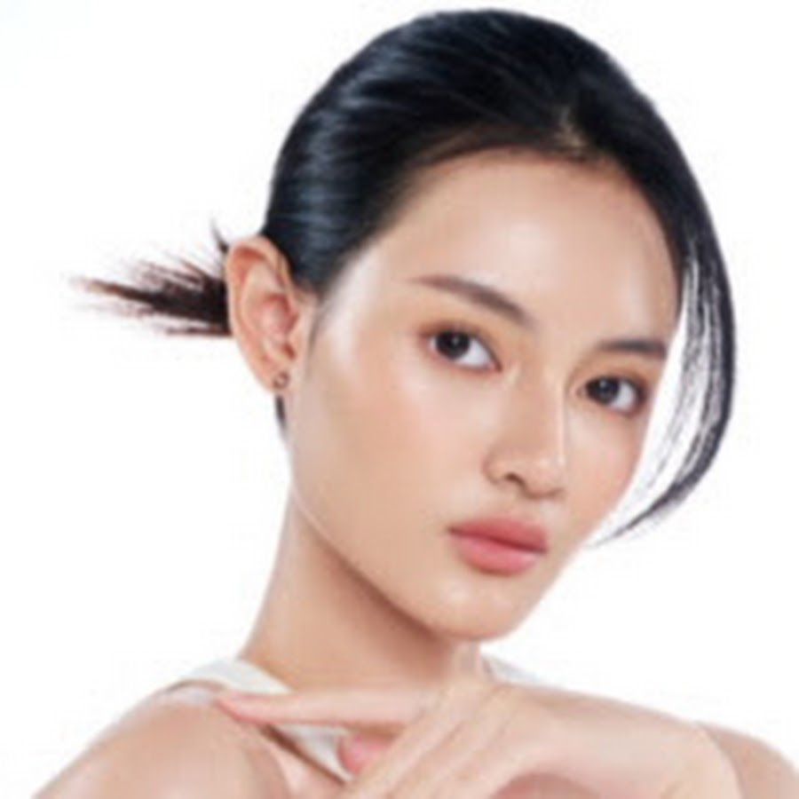 Montserrat Gizelle - YouTube