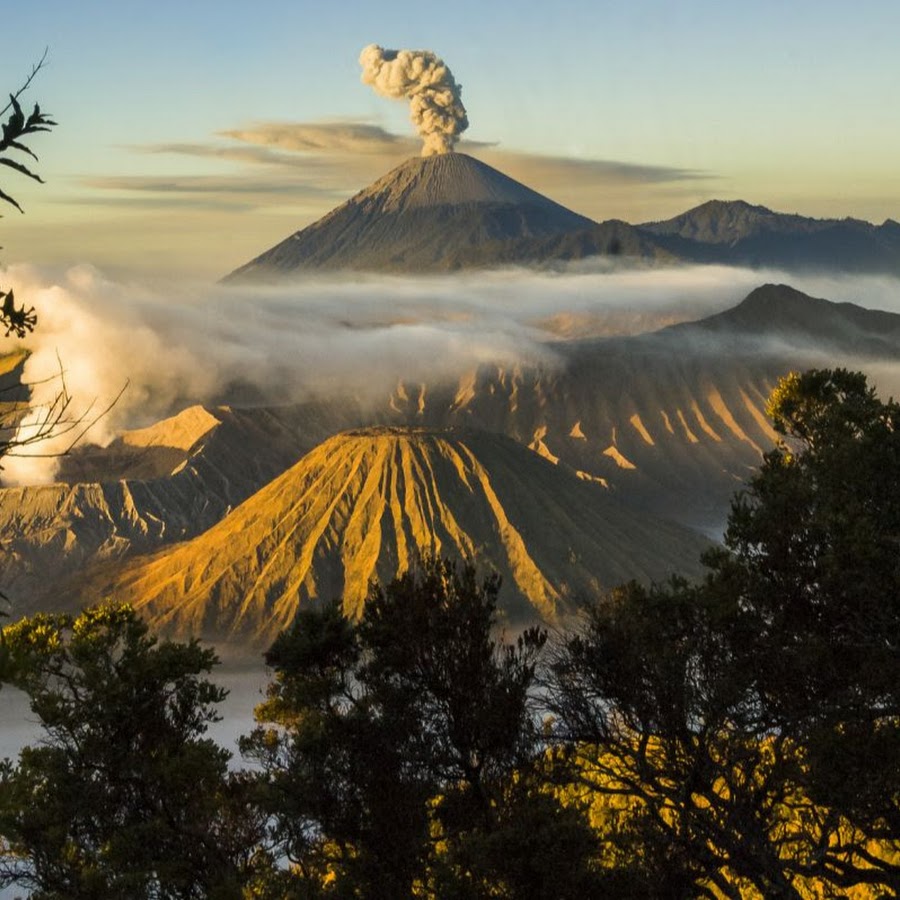 Travel Explore Indonesia 