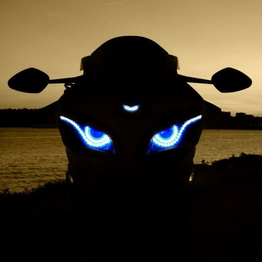 Yamaha r1 глазки