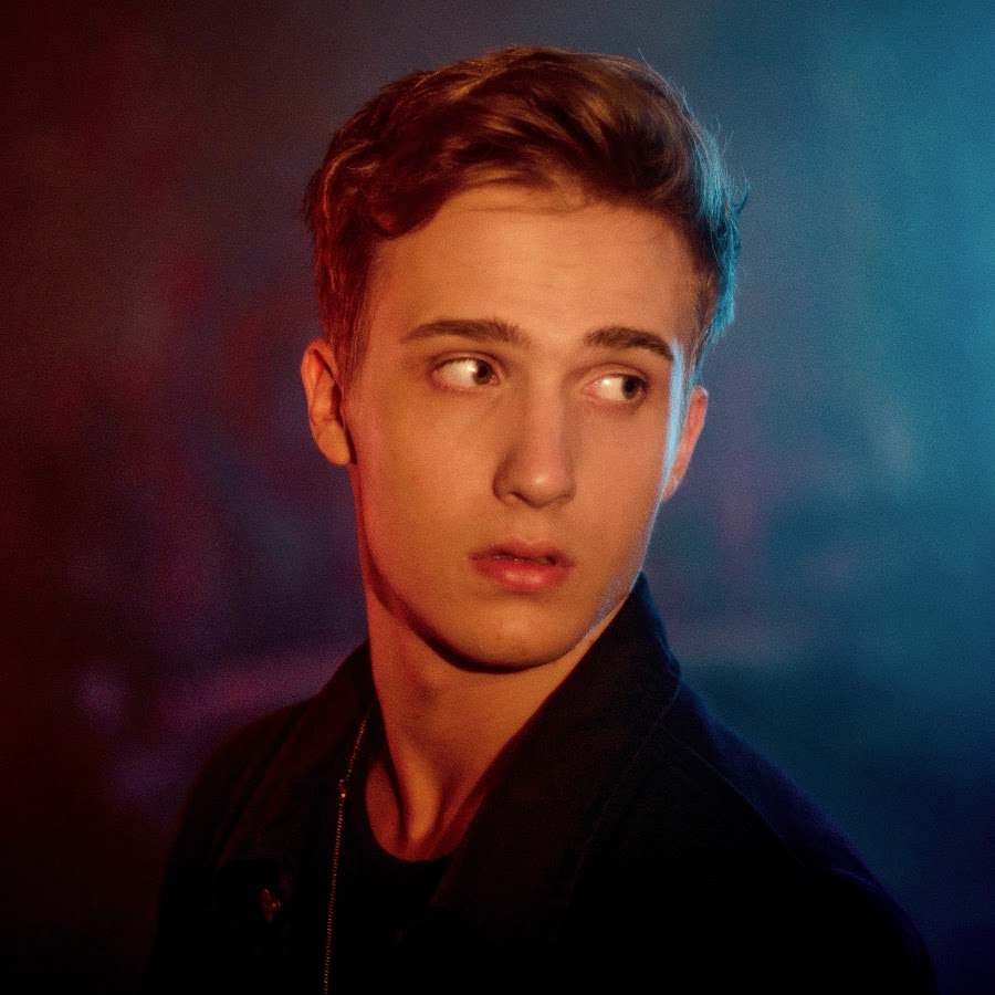 Martin - YouTube