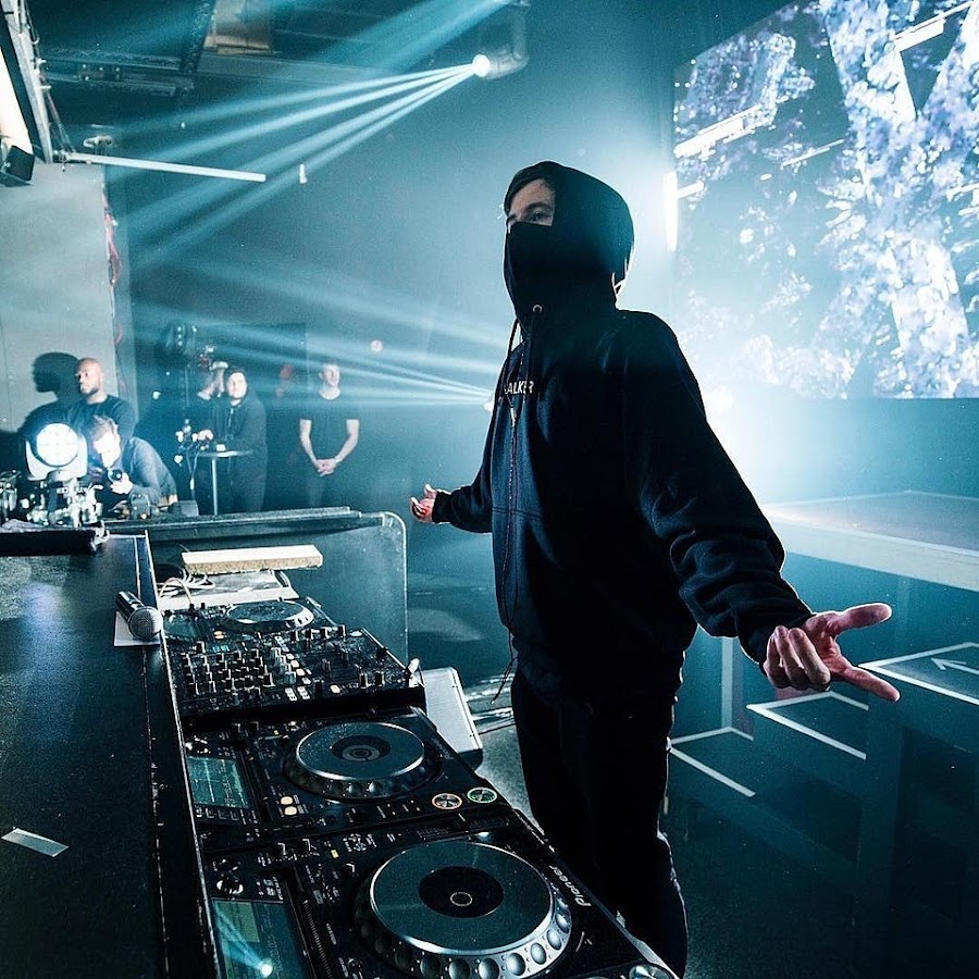 alan walker - YouTube