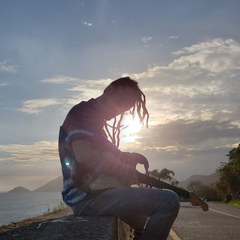 Ari Net Worth & Earnings (2024)