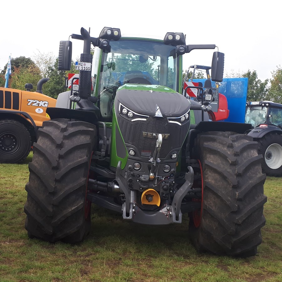 Breit_wie _ein_Schrank - YouTube