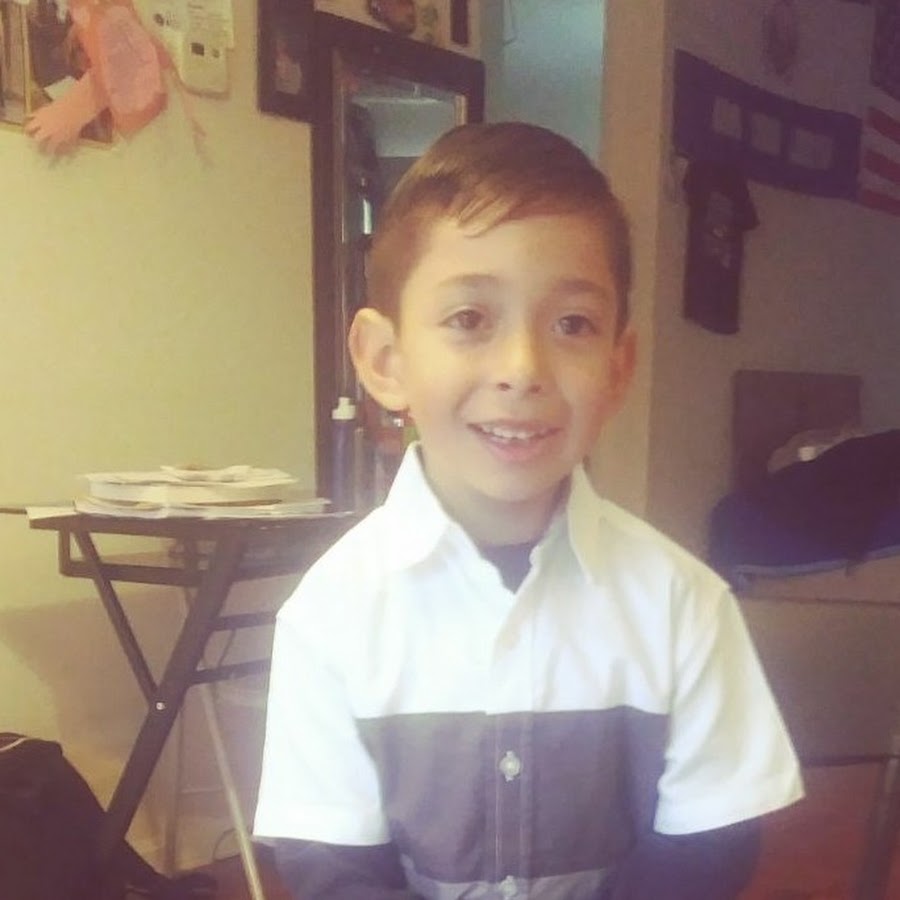 Santos Medina - YouTube