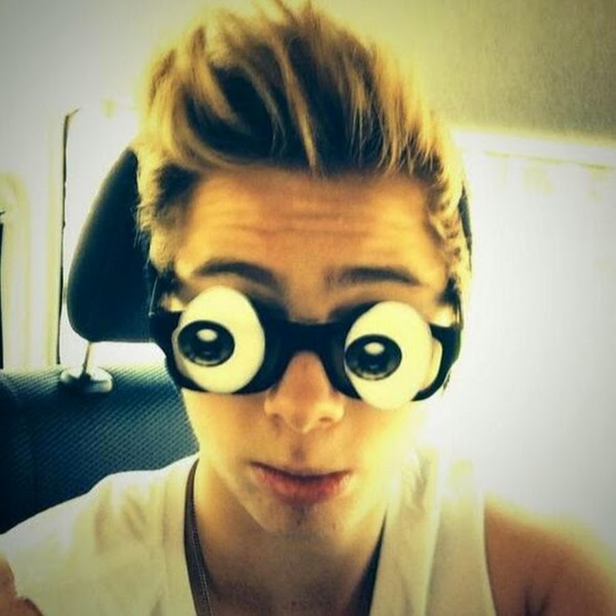 lukespenguins - YouTube