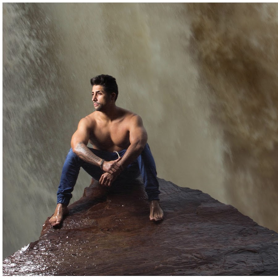 Renny Official - YouTube