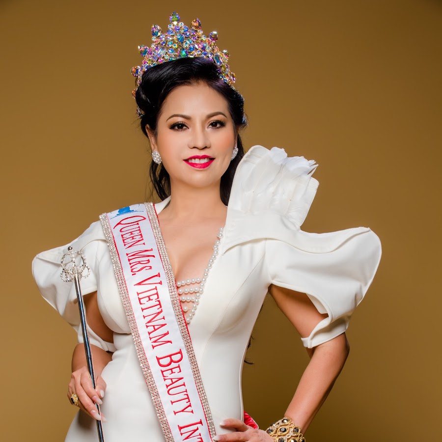 Hoa Hậu Lý Nhã Lan - YouTube