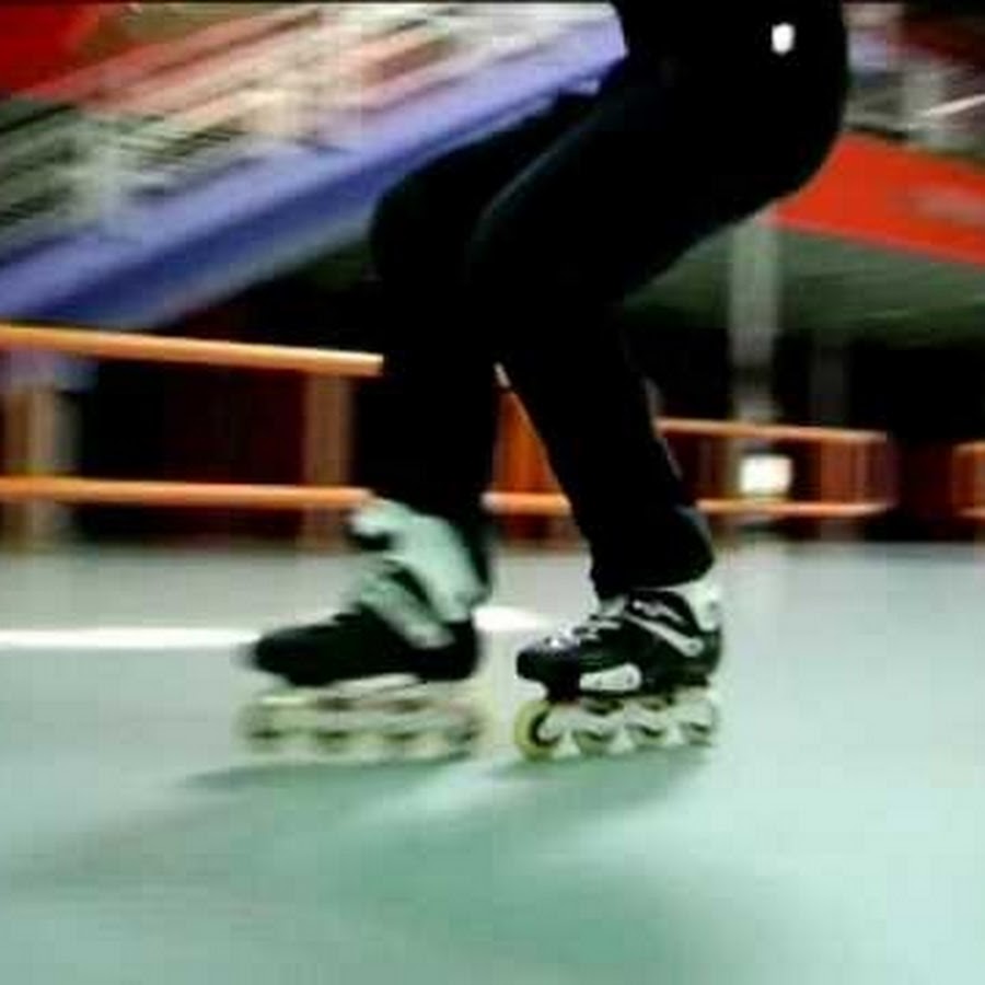 Танцы на роликовых коньках. Skating rink на роликах. Роллер спорт. I go roller skating last saturday. I go roller skating last saturday.