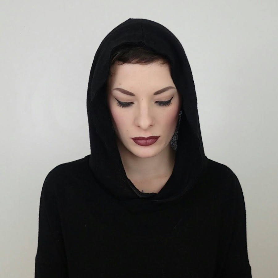 Miss Cherry Bat - YouTube