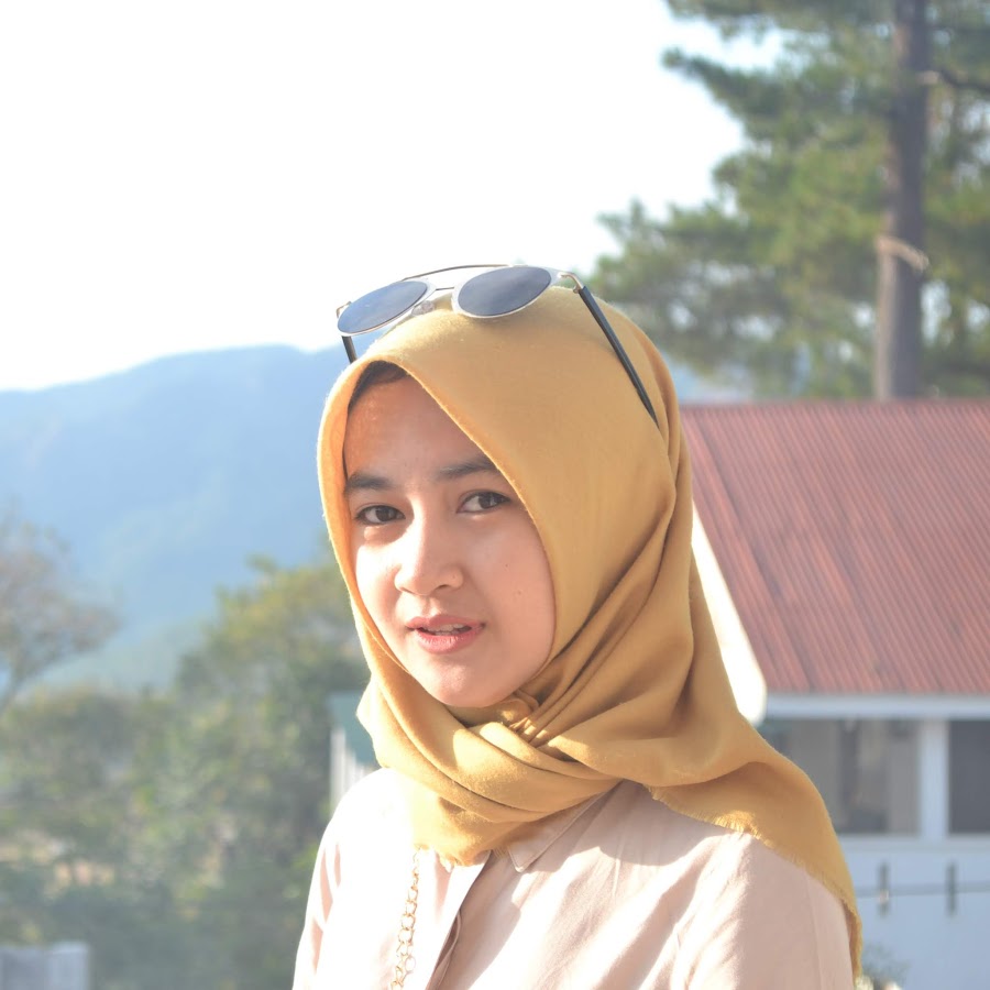Nur Indah Lestari - YouTube