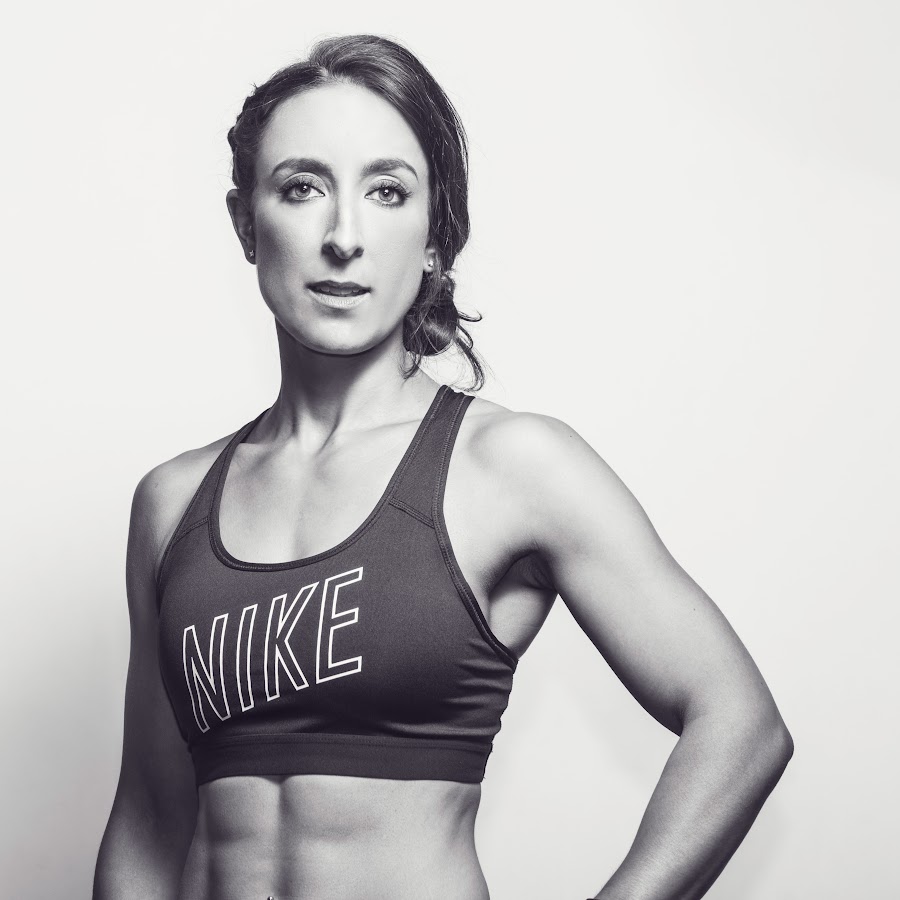 Фитнес ютуб. Ясмин Арно.