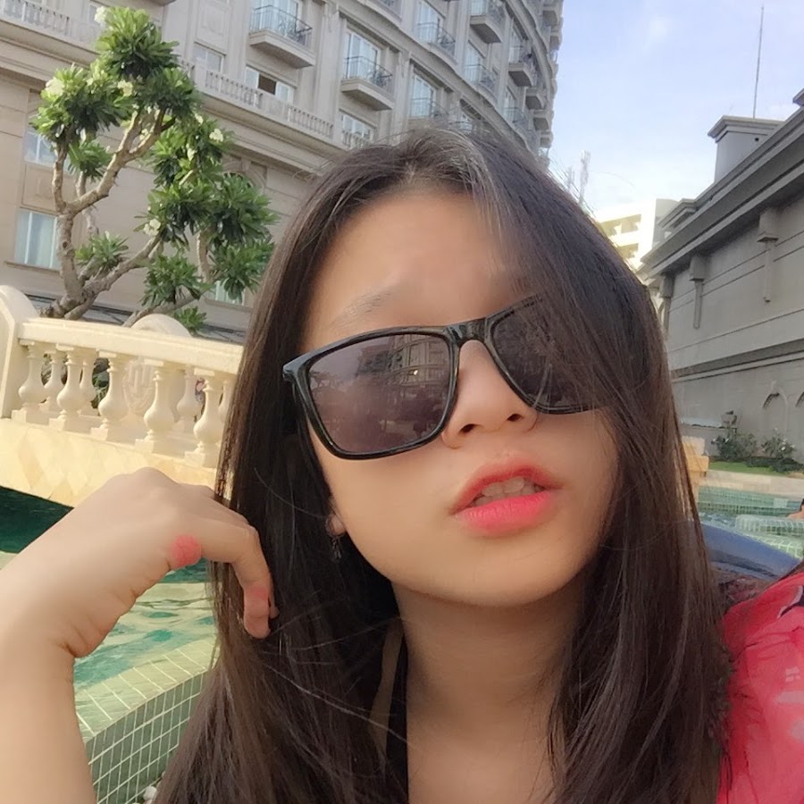 Tuệ Yuri Channel - YouTube