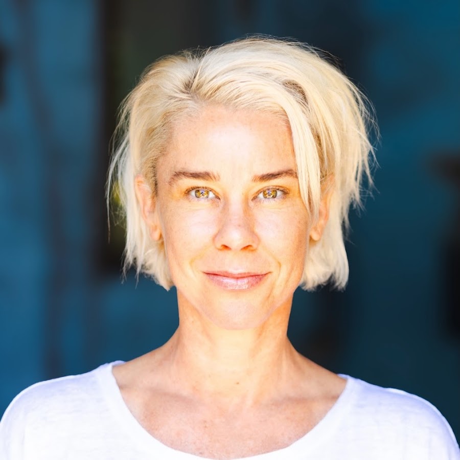 Nikki Caster - YouTube