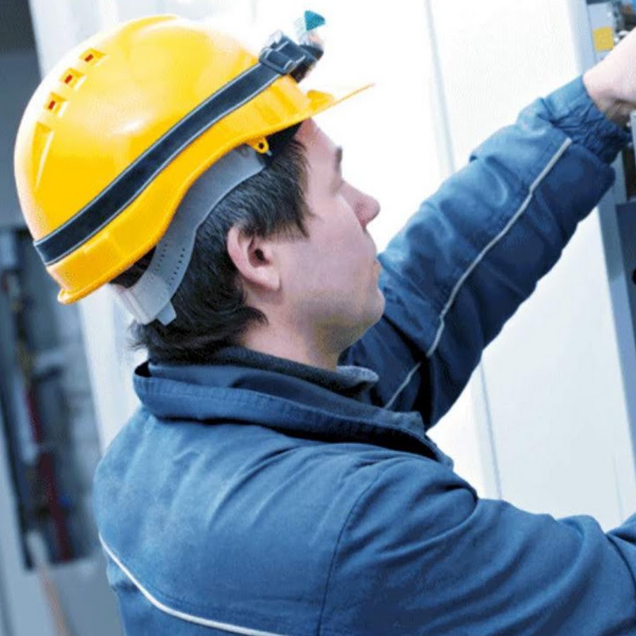 электромонтер. тема электрика. работа электромонтажником в самаре. монтажник. электромонтер электрооборудования.