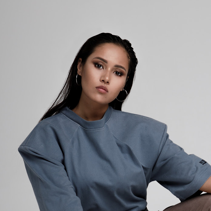 НАZИМА Net Worth & Earnings (2026)