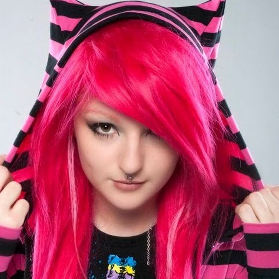 черно розовый эмо. эмо с розовыми волосами. эмо черно розовые волосы. черно розовый эмо. эмо розовый и черный.