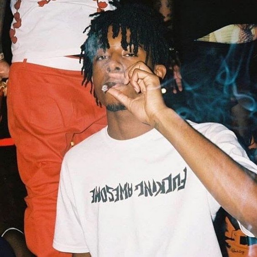 Ketamine playboi carti. VLONE playboicarti. Ski Mask the Slump God. Carti рэпер с оружием. Playboi Carti в молодости.