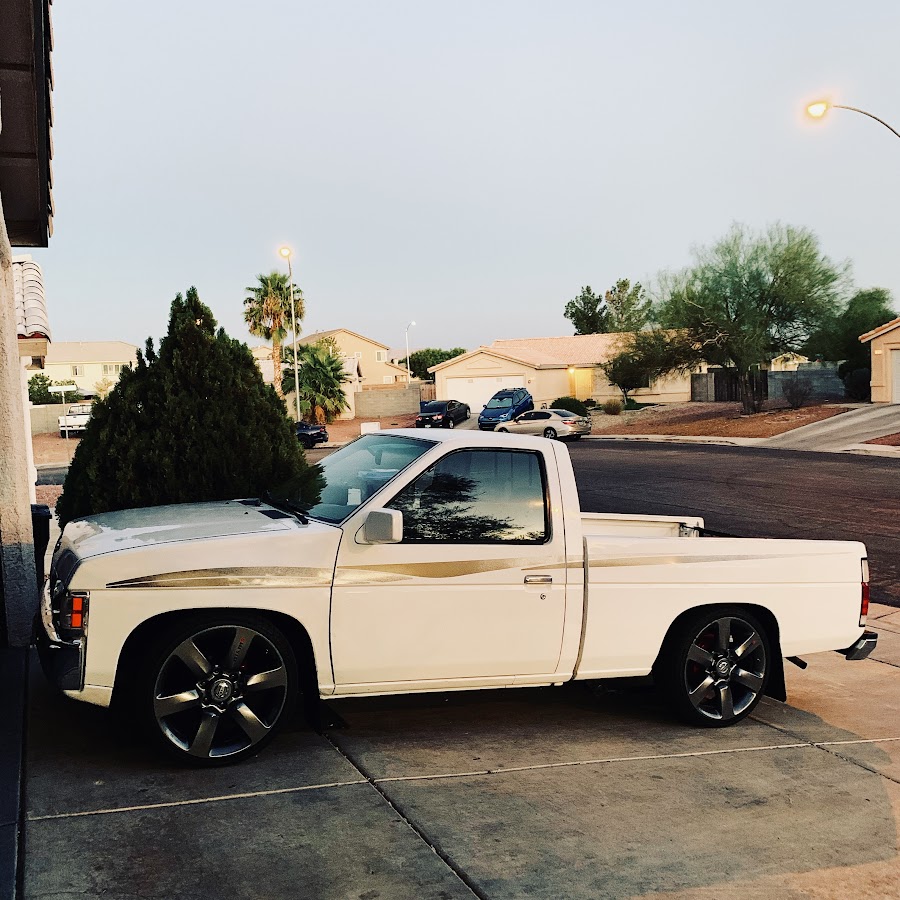 Lucas Garage - YouTube