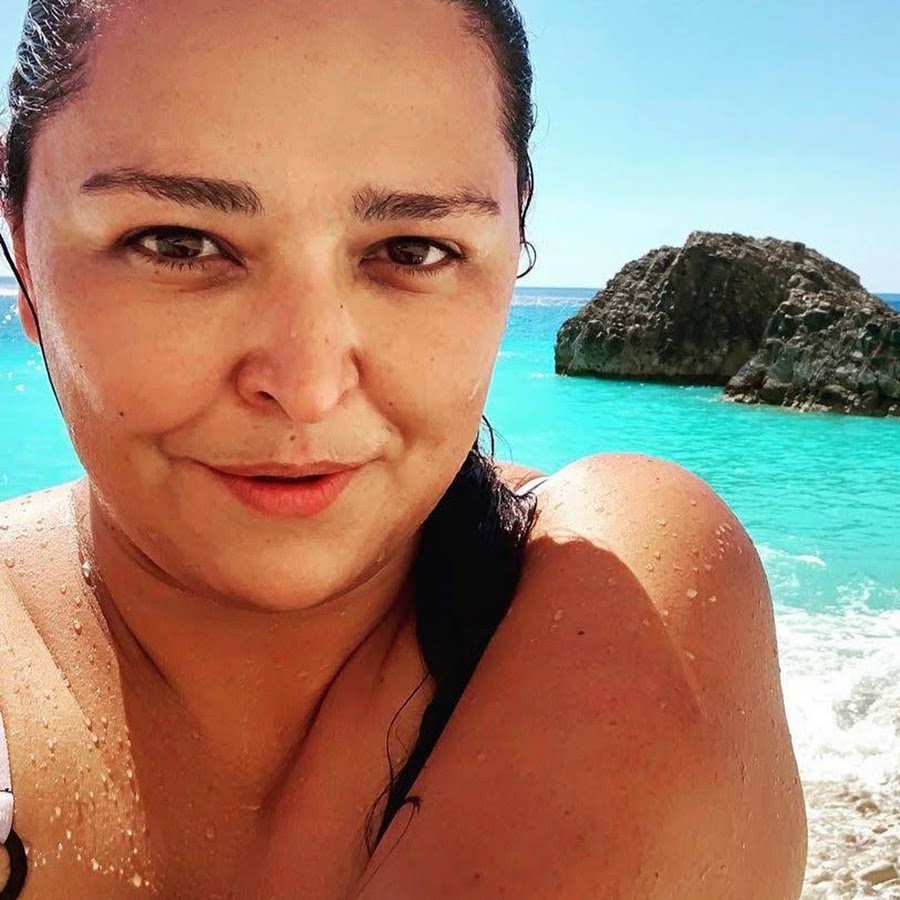 Julia Grandi YouTube