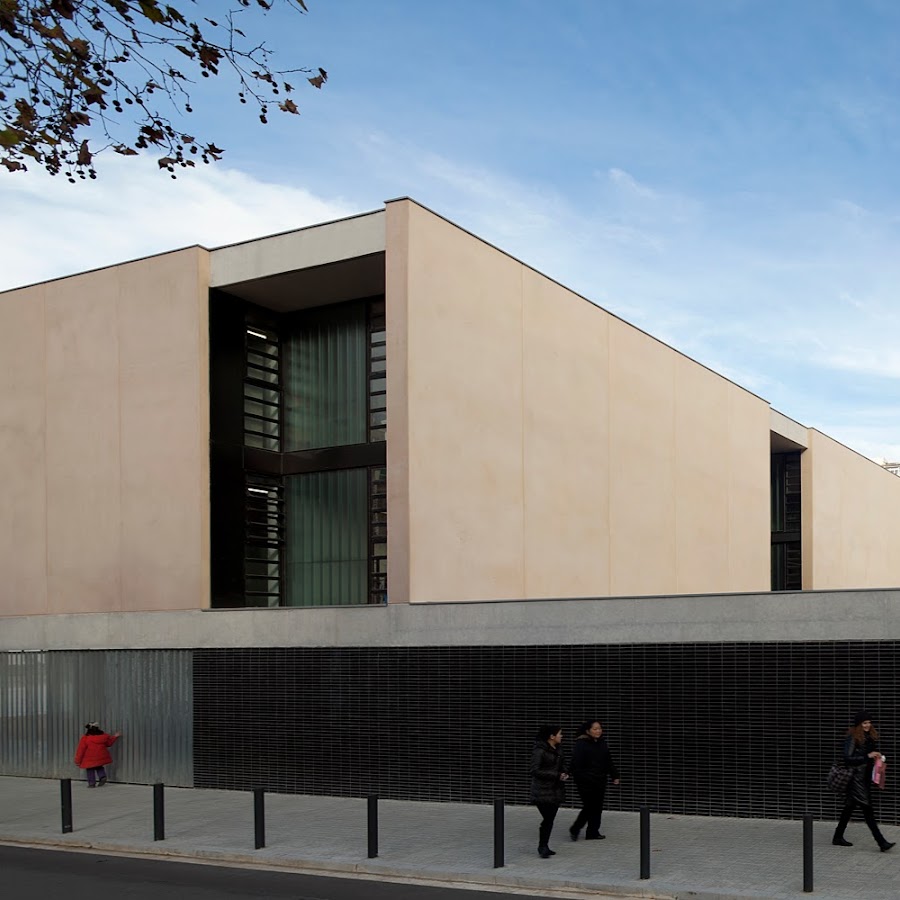 Pompeu Fabra - YouTube