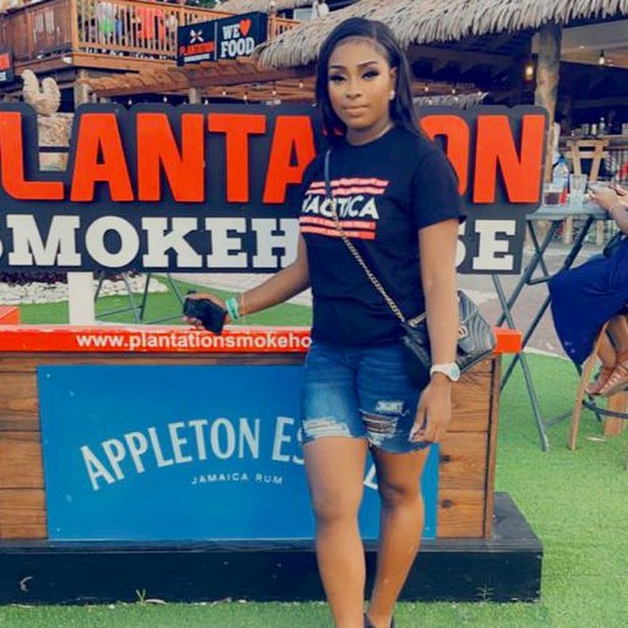 Alecia's World - YouTube