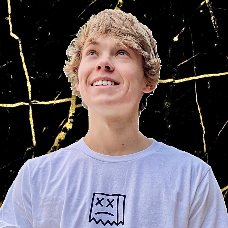 Tanner Fox on YouTube