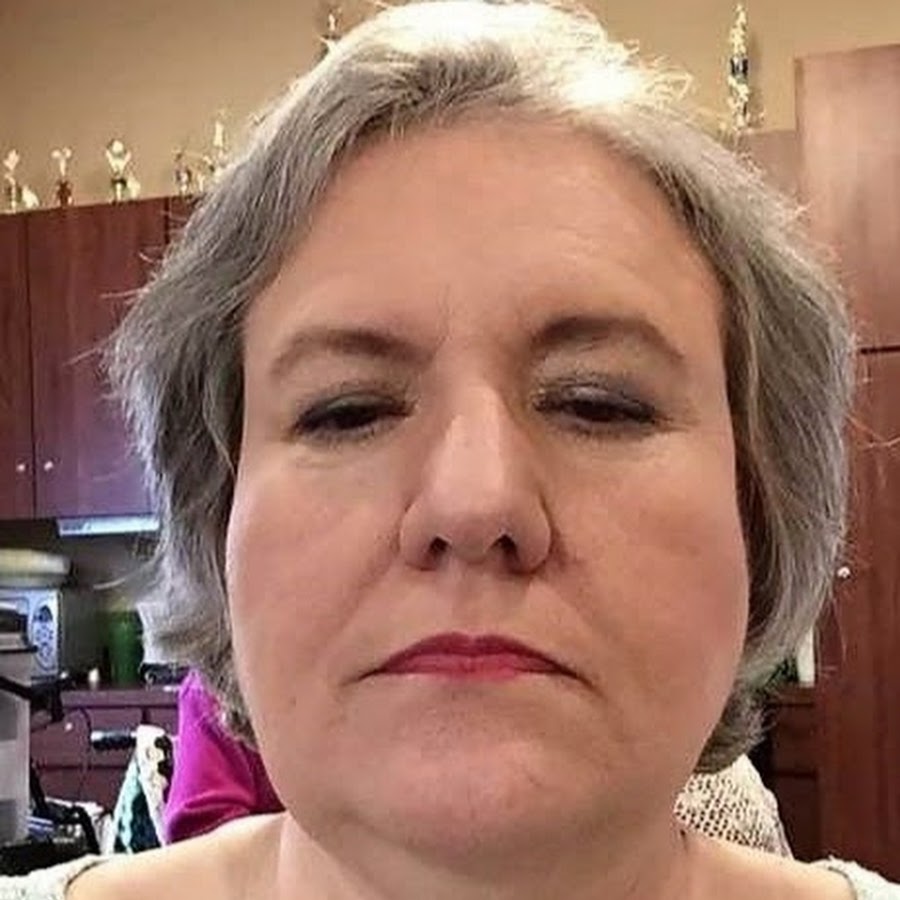 Christina Henry 