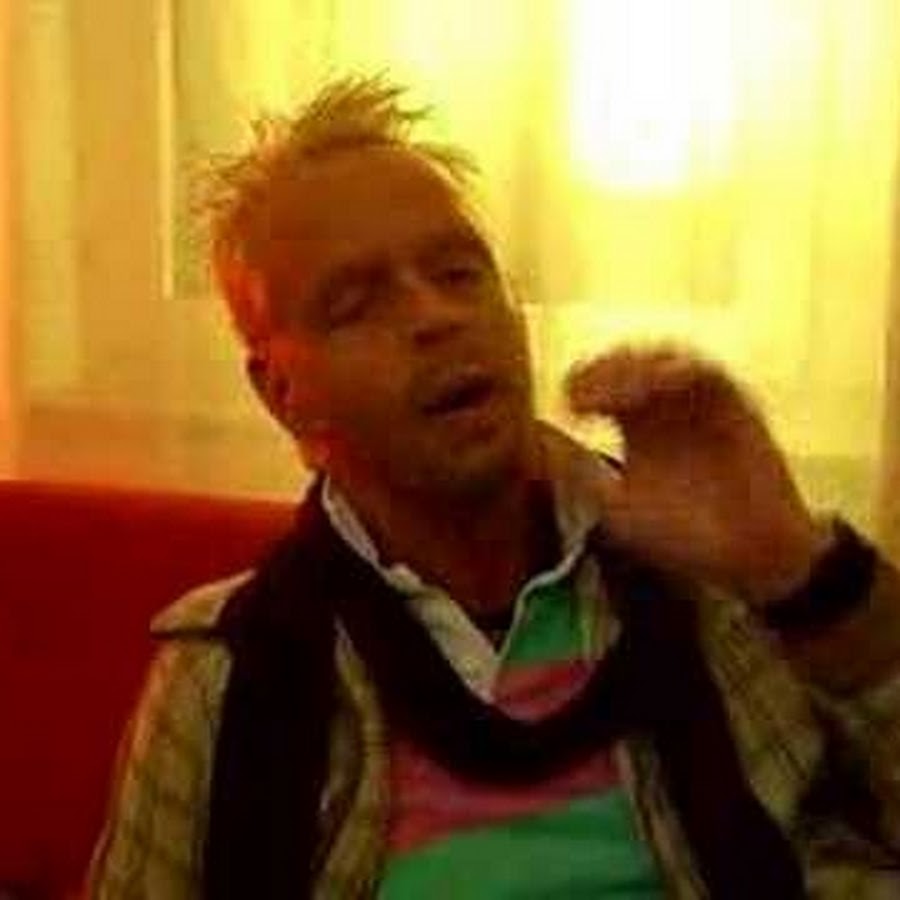 schweinefotze - YouTube schweinefotze - YouTube