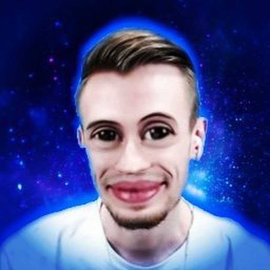 Заквиель смотрит аватар. Как зовут заквиеля. Заквиэль майнкрафт. Прическа заквиеля. Заквиель.