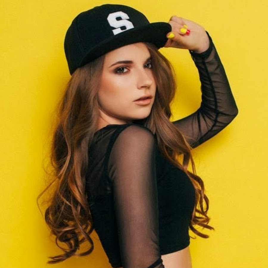 адушкина. девочка ютубер. девочка ютубер. саша спилберг 2015. девочка ютубер.