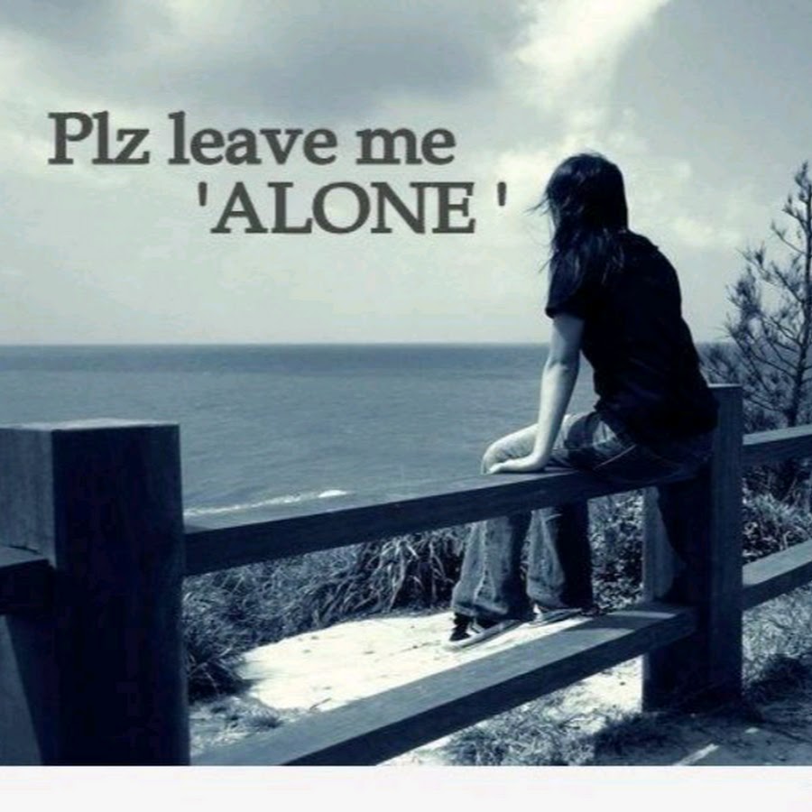 Alone девушка. Girl alone фан. Грустные картинки на аву. Me alone girl. Leave alone.