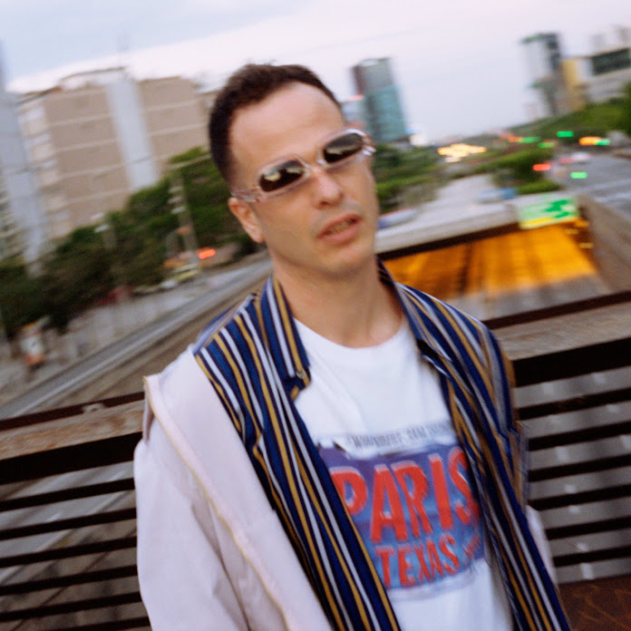 Alizzz Net Worth & Earnings (2026)